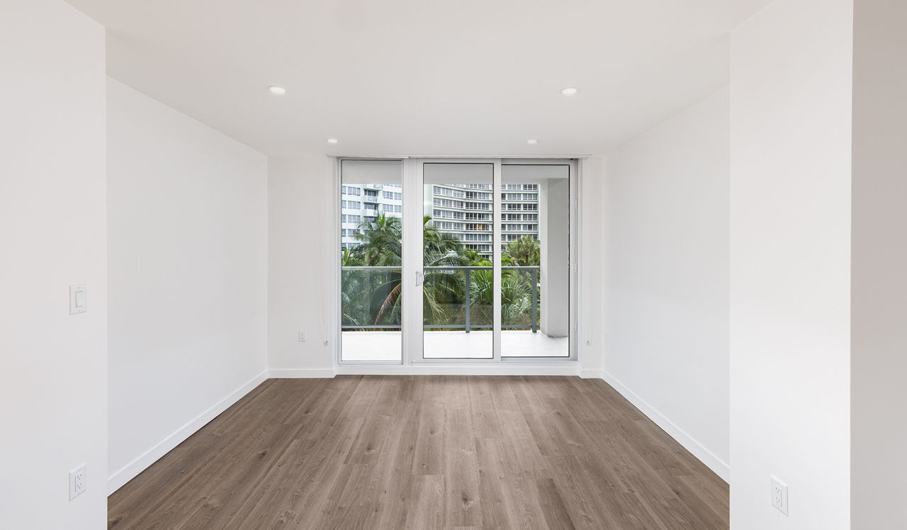 Flamingo Point - Miami, FL - Living Room