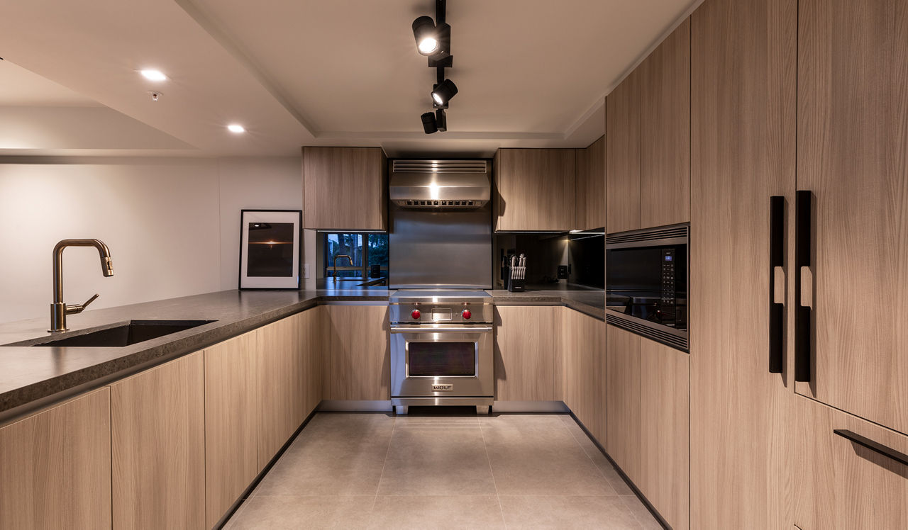 Flamingo South Beach - Miami Beach, FL - Kitchen