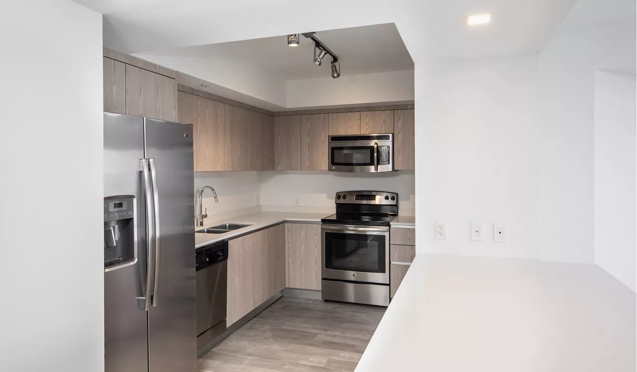 Flamingo Point - Miami, FL - Kitchen