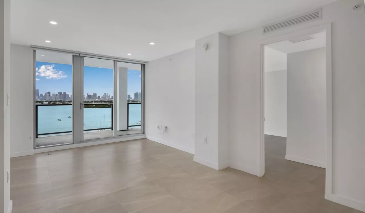 Flamingo Point - Miami, FL - Bedroom