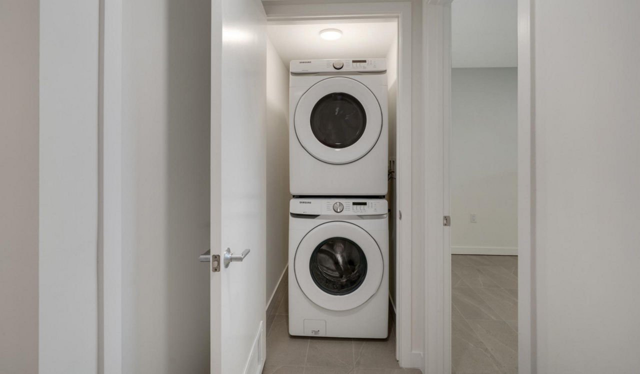 Flamingo Point - Miami, FL - Laundry