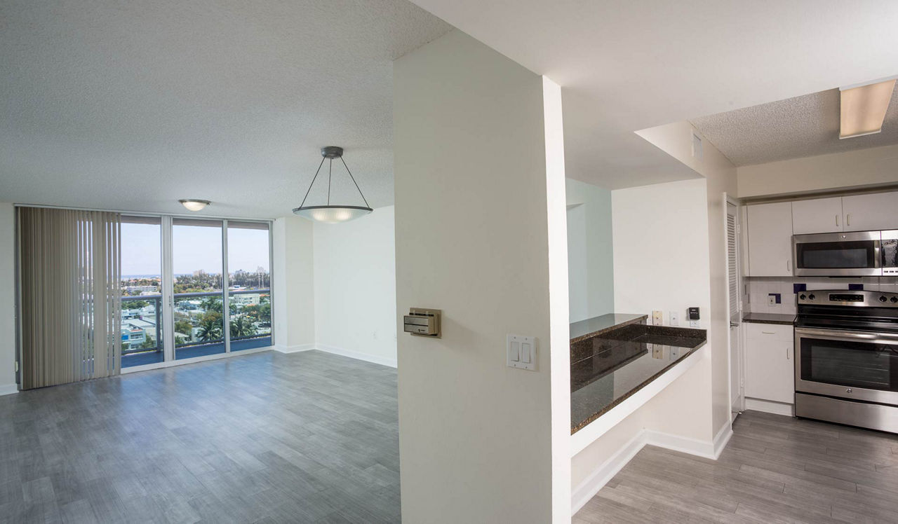 Flamingo Point Center - Miami, FL - Living