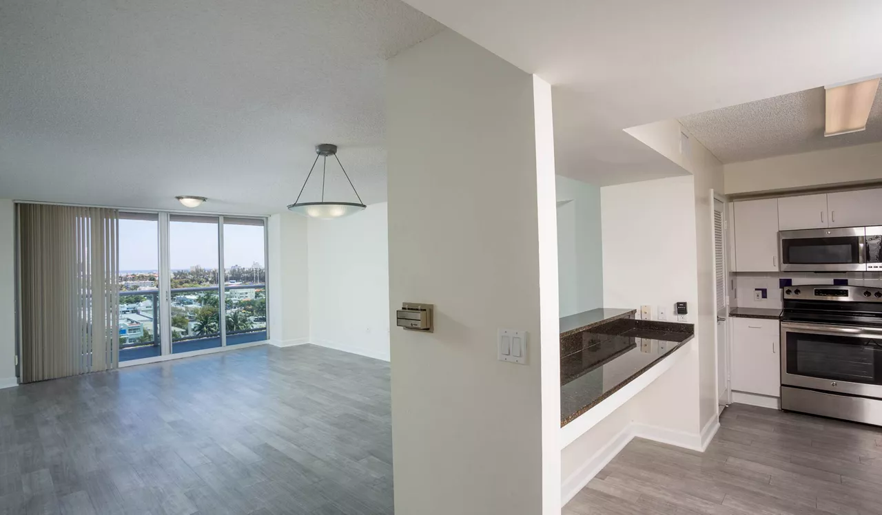 Flamingo Point Center - Miami, FL - Living