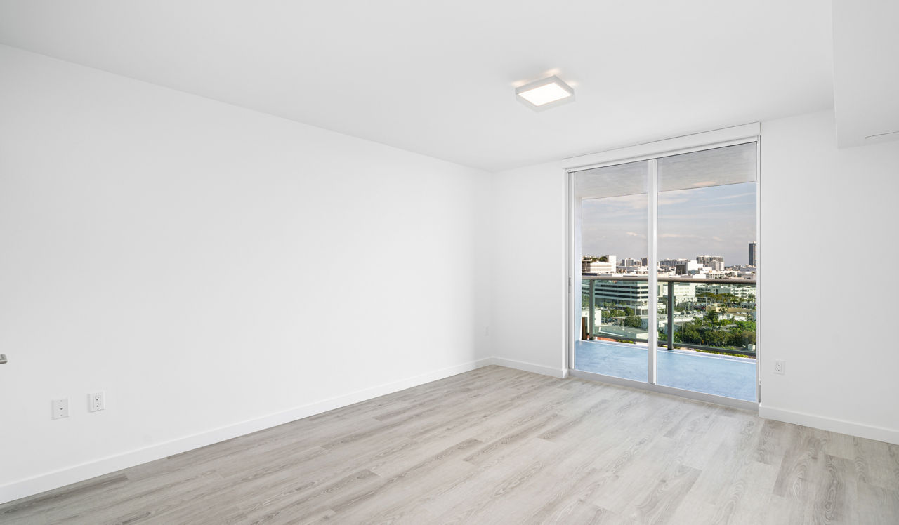 Flamingo Point - Miami, FL - Bedroom