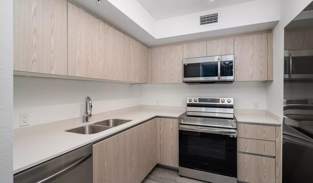 Flamingo Point - Miami, FL - Kitchen