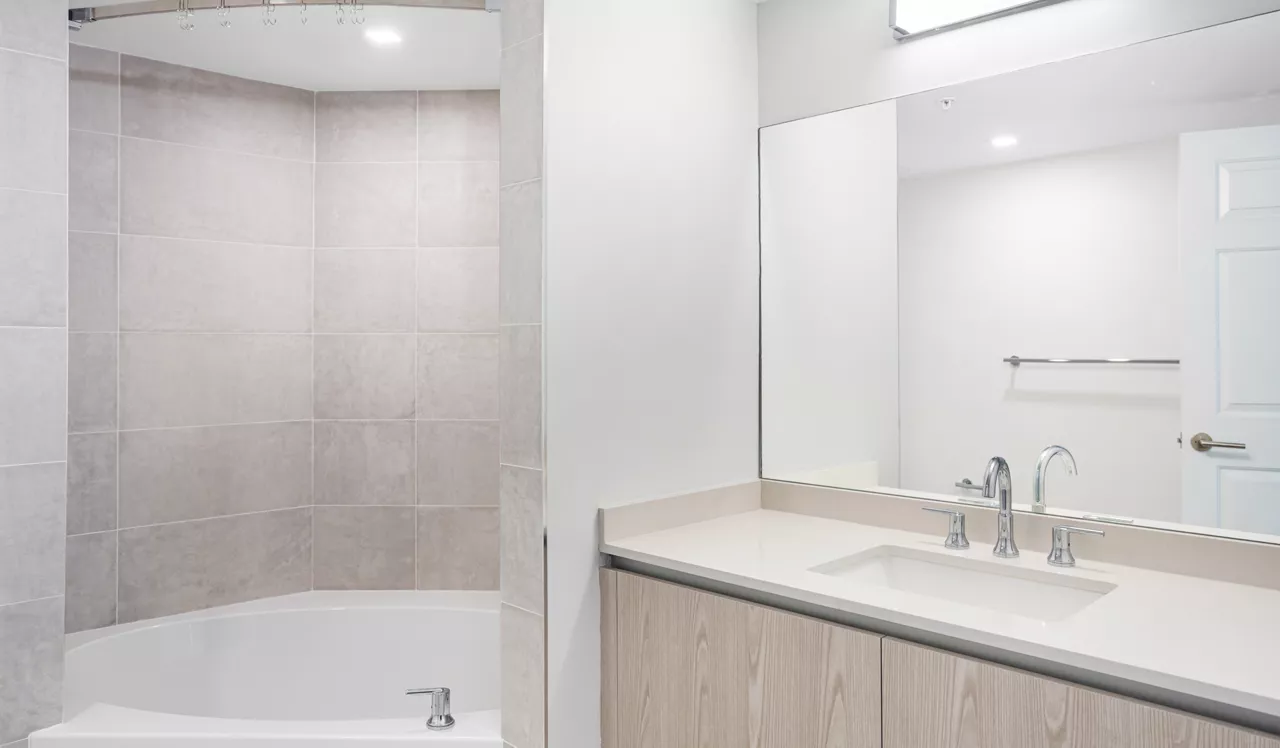 Flamingo Point - Miami, FL - Bathroom