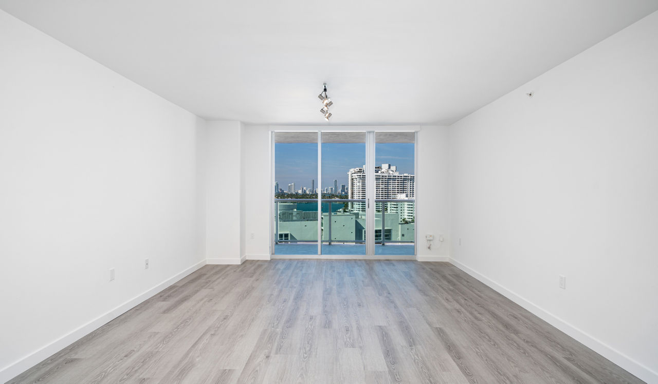 Flamingo South Beach - Miami, FL - Living Room