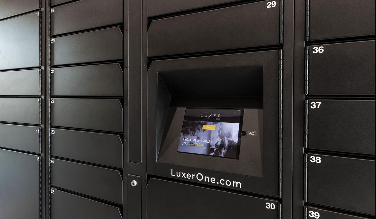 2200 Grace Apartments - Lombard, IL - Smart Package Lockers