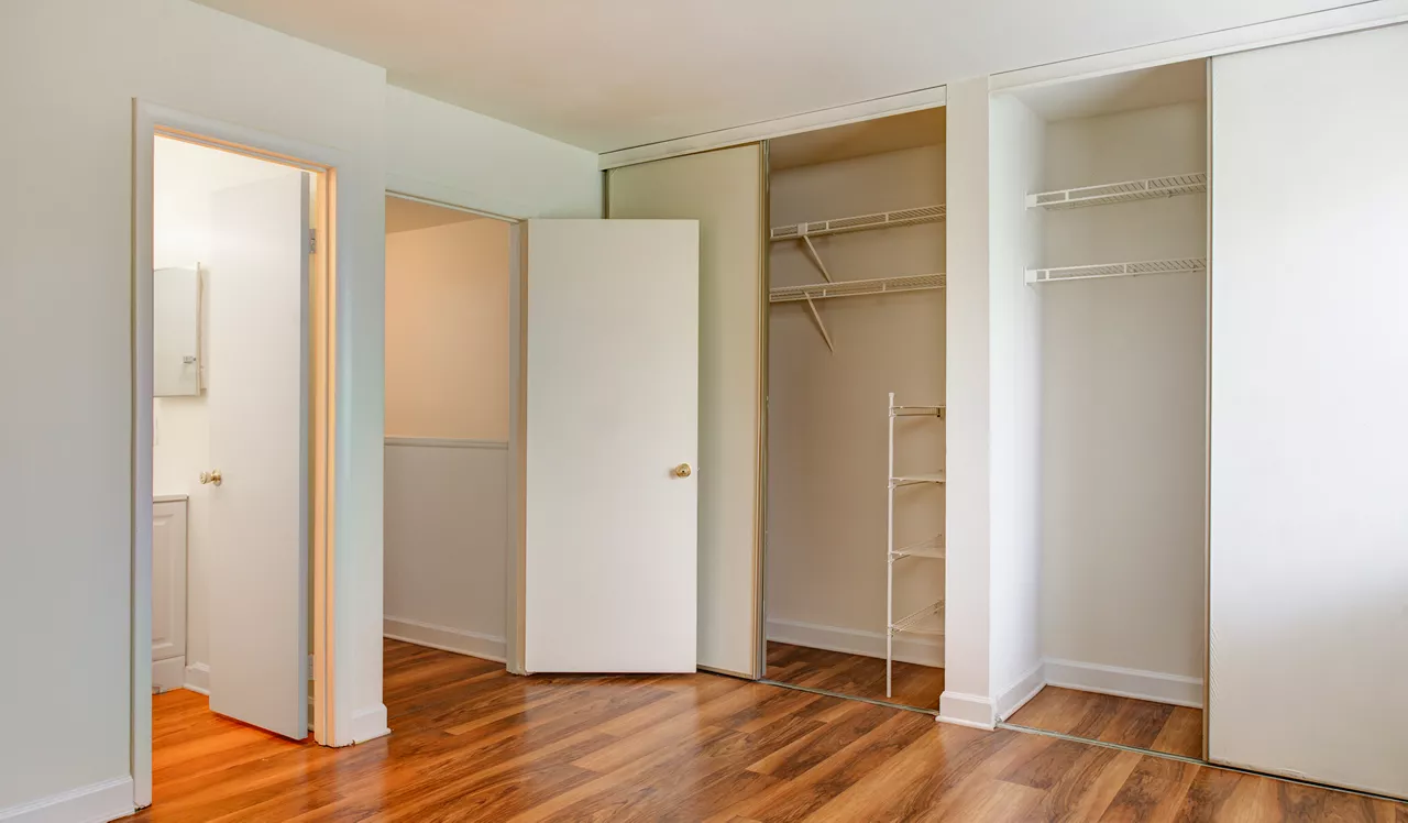 Foxchase - Alexandria, VA - Bedroom