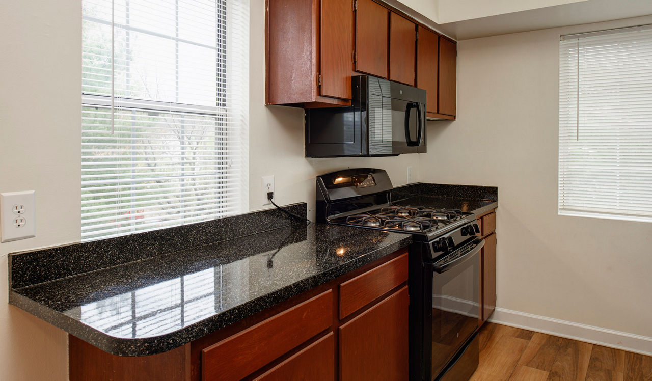 Foxchase - Alexandria, VA - Kitchen