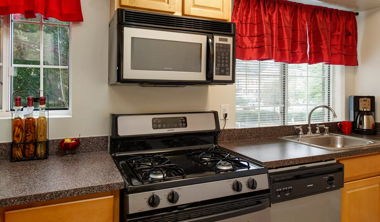 Foxchase - Alexandria, VA - Kitchen