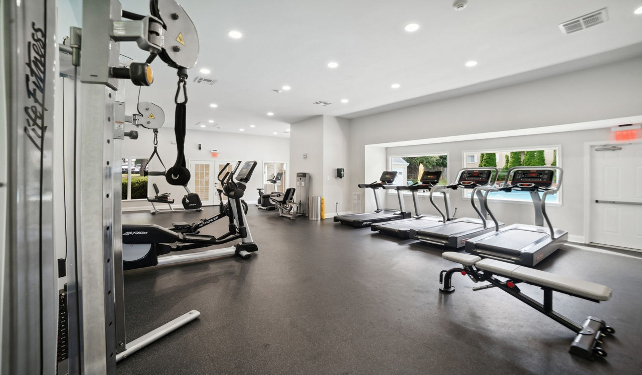 Gym at Foxchase (2 of 2)