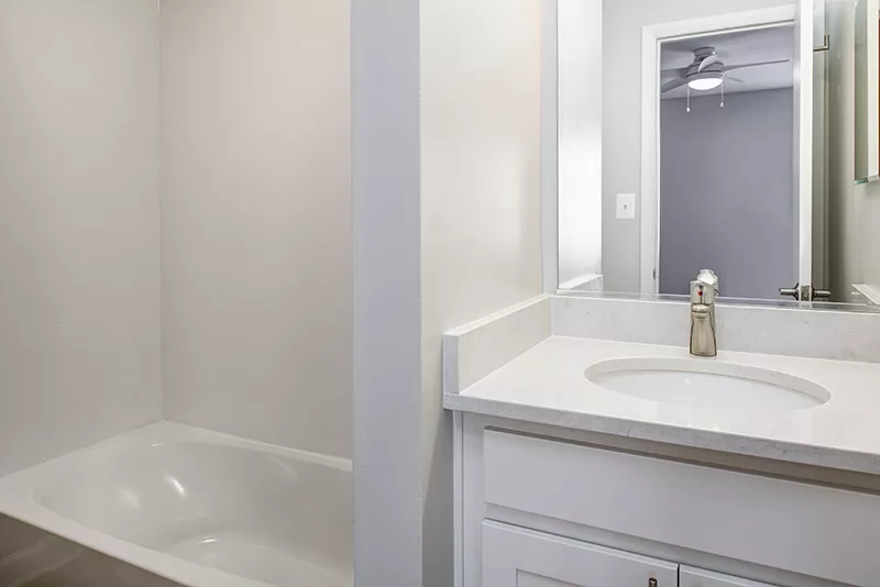 Foxchase - Alexandria, VA - bathroom