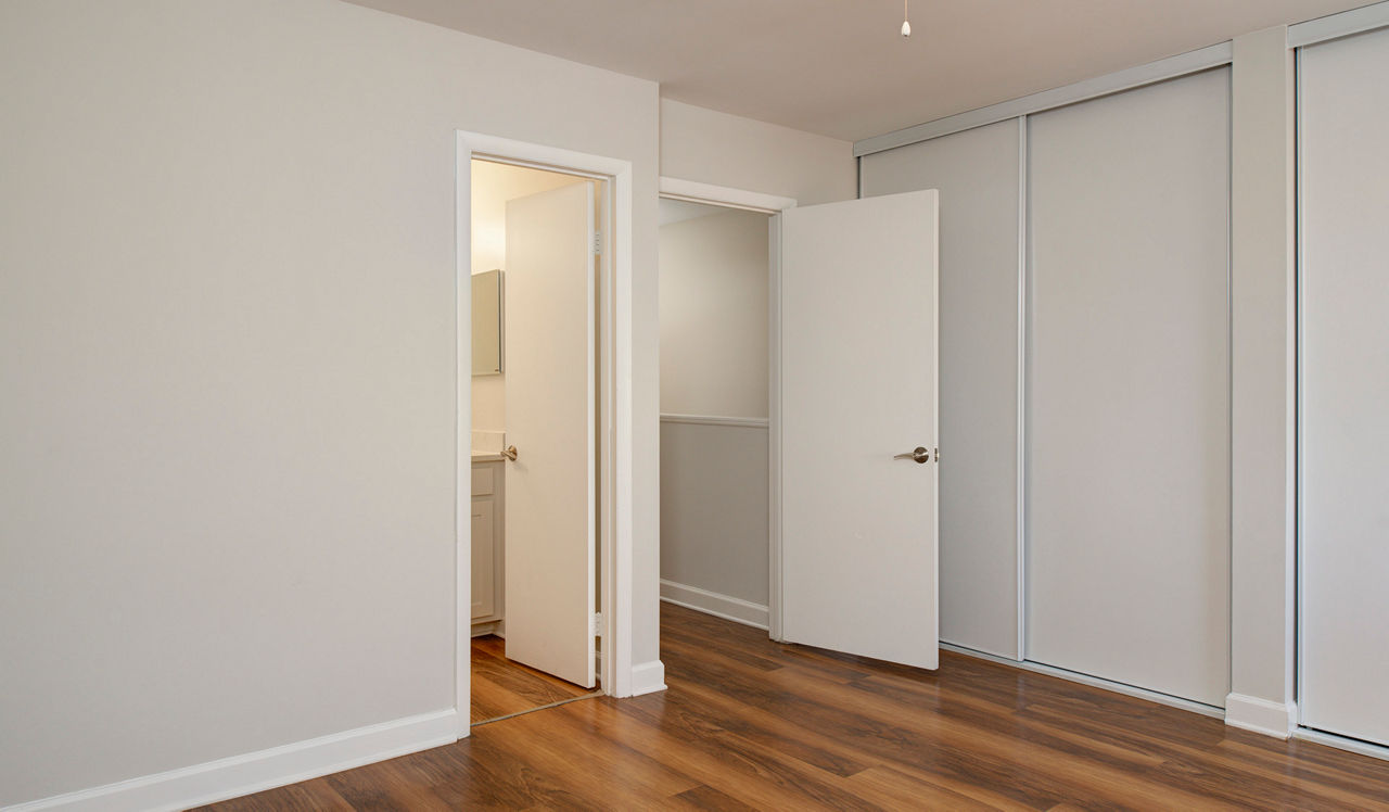 Foxchase - Alexandria, VA - bedroom