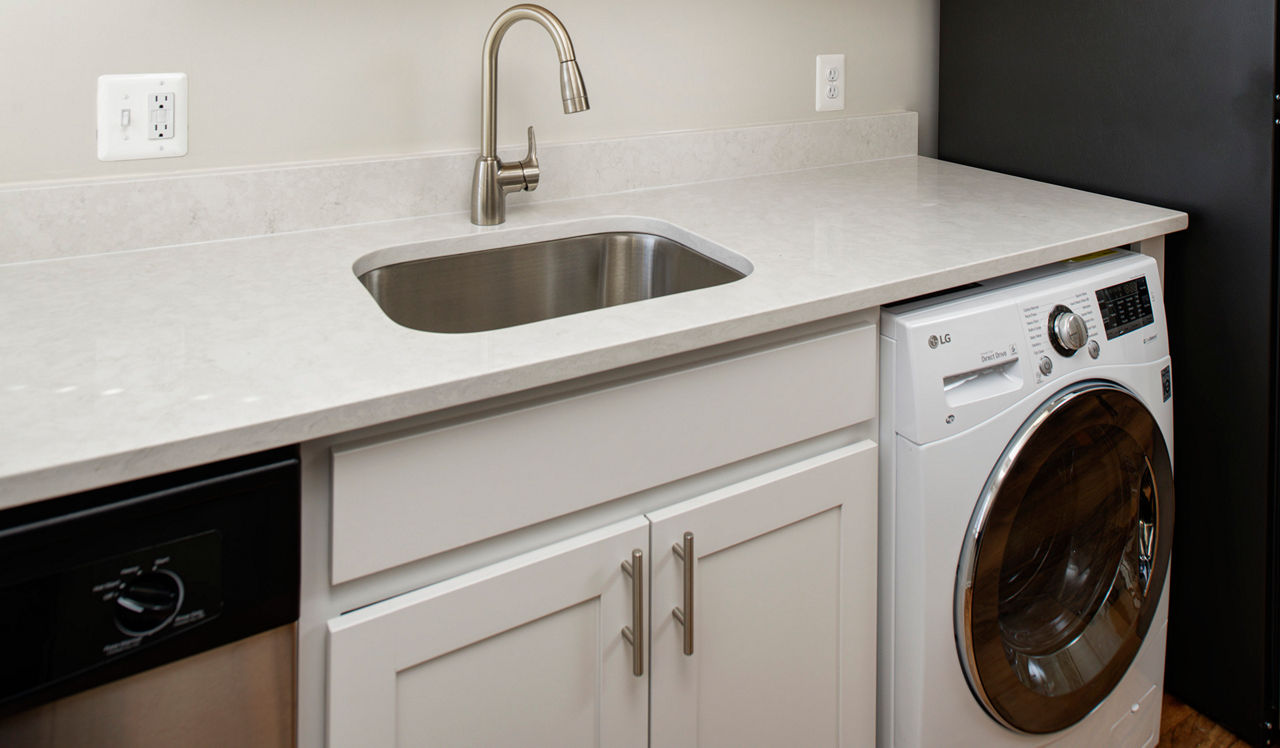 Foxchase - Alexandria, VA - kitchen