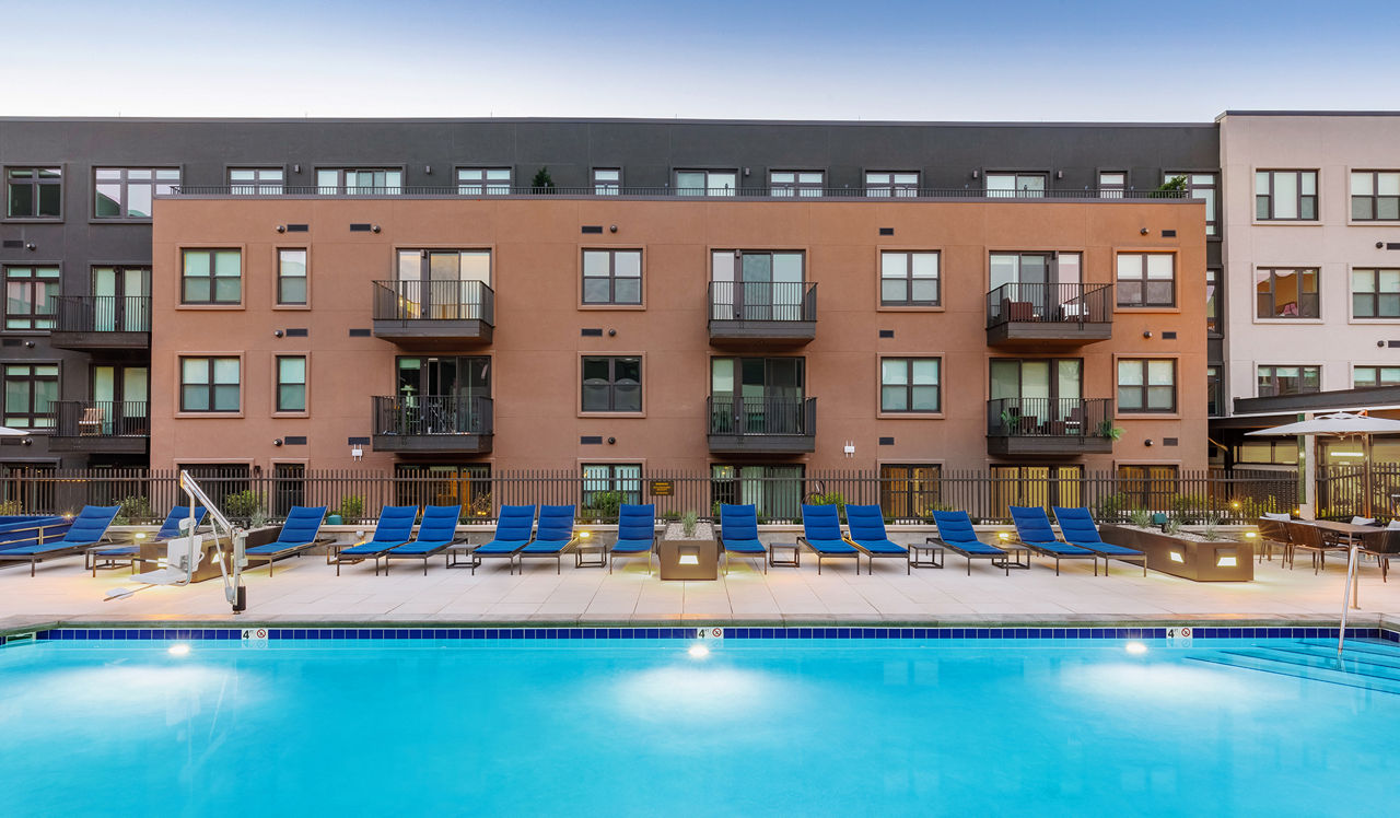 Pool at The Fremont (3 of 4)