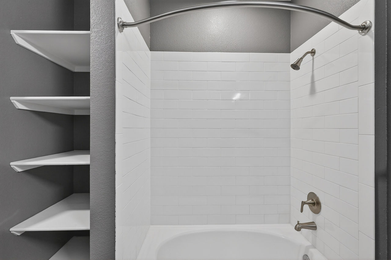 Arapahoe Square - Denver, CO - bathroom