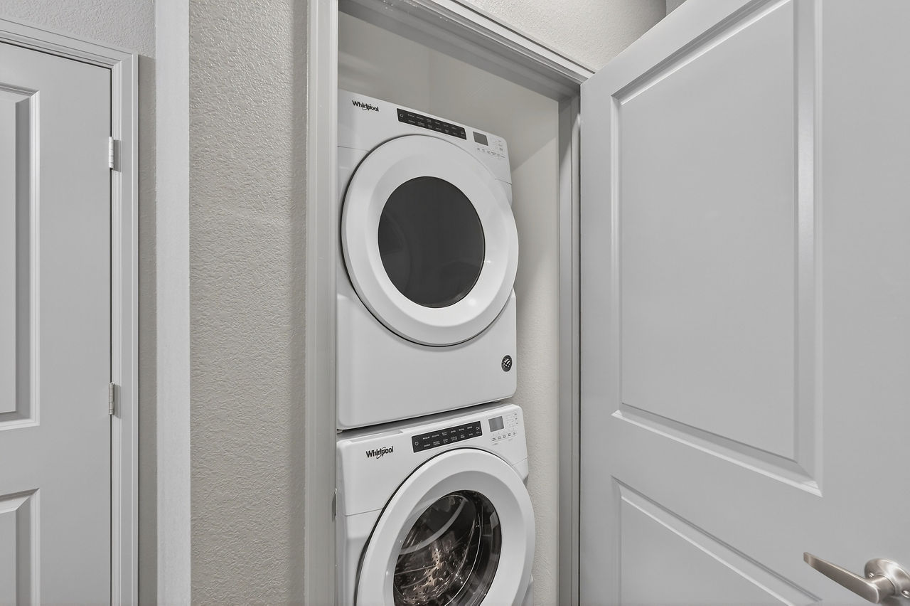 Arapahoe Square - Denver, CO - laundry