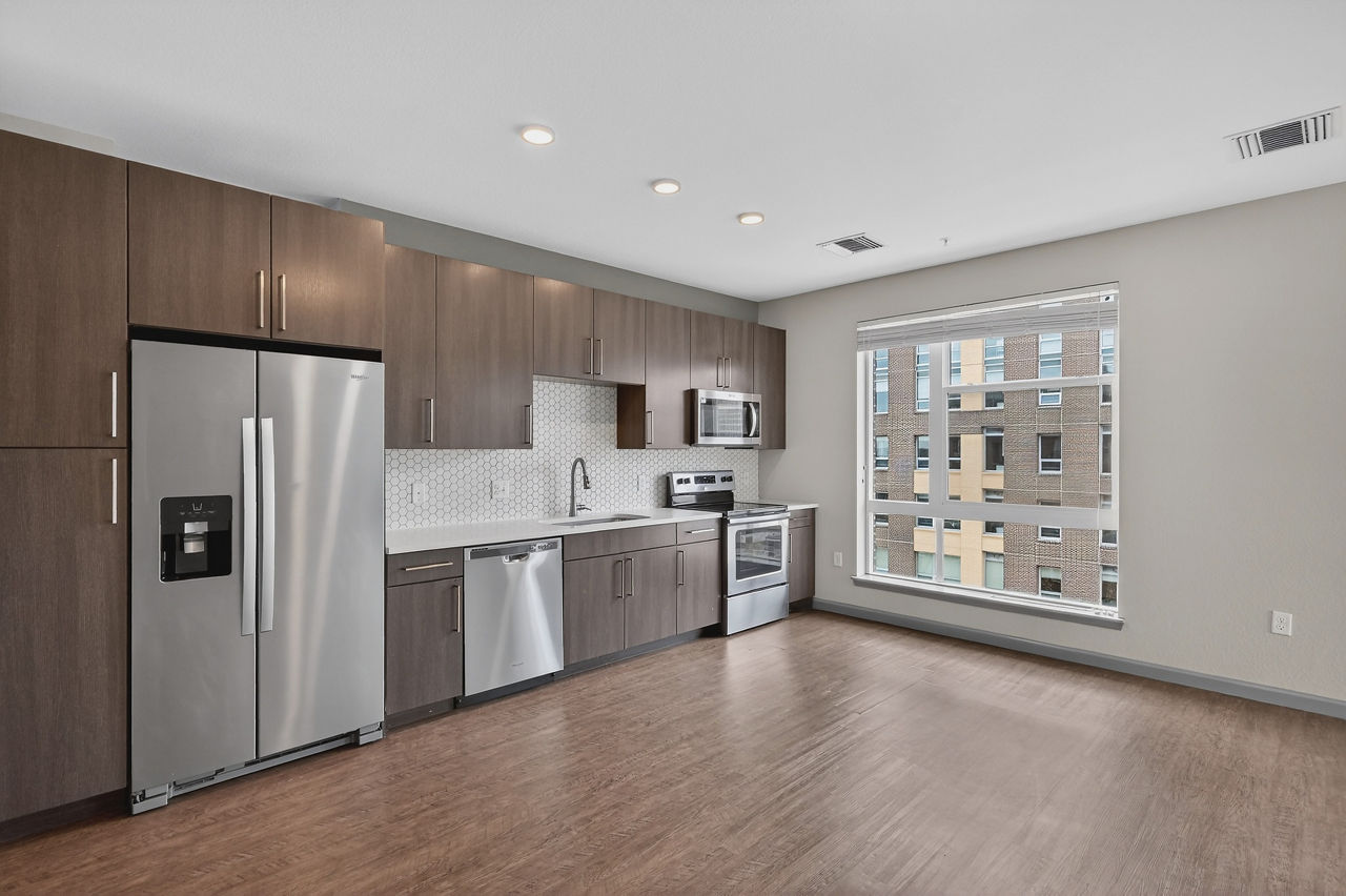 Arapahoe Square - Denver, CO - kitchen