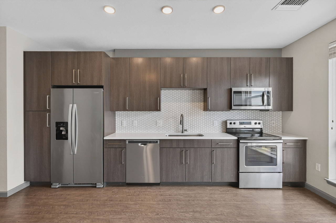 Arapahoe Square - Denver, CO - kitchen