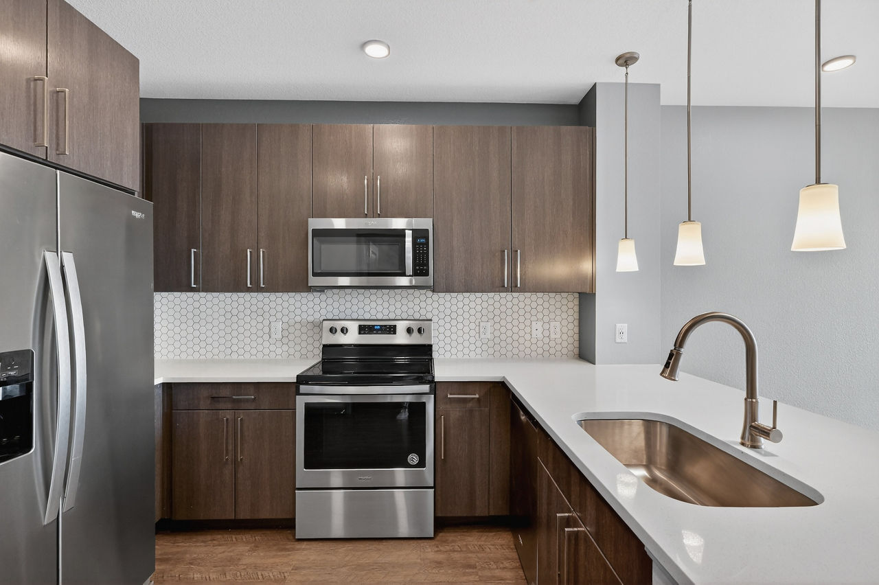 Arapahoe Square - Denver, CO - kitchen