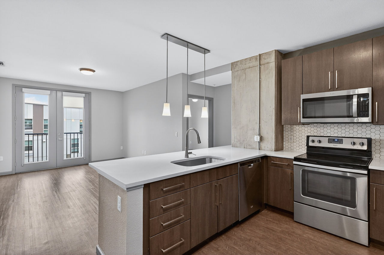 Arapahoe Square - Denver, CO - kitchen