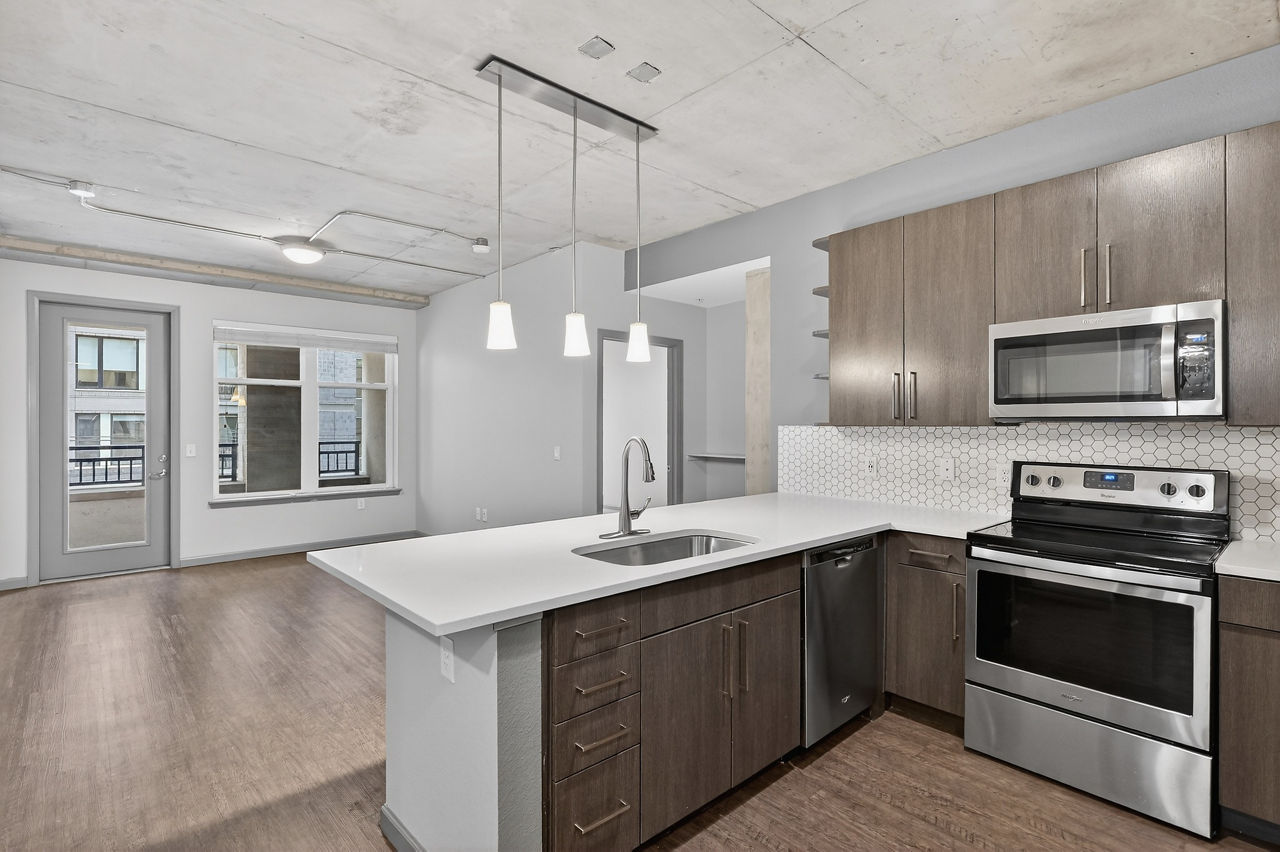 Arapahoe Square - Denver, CO - kitchen