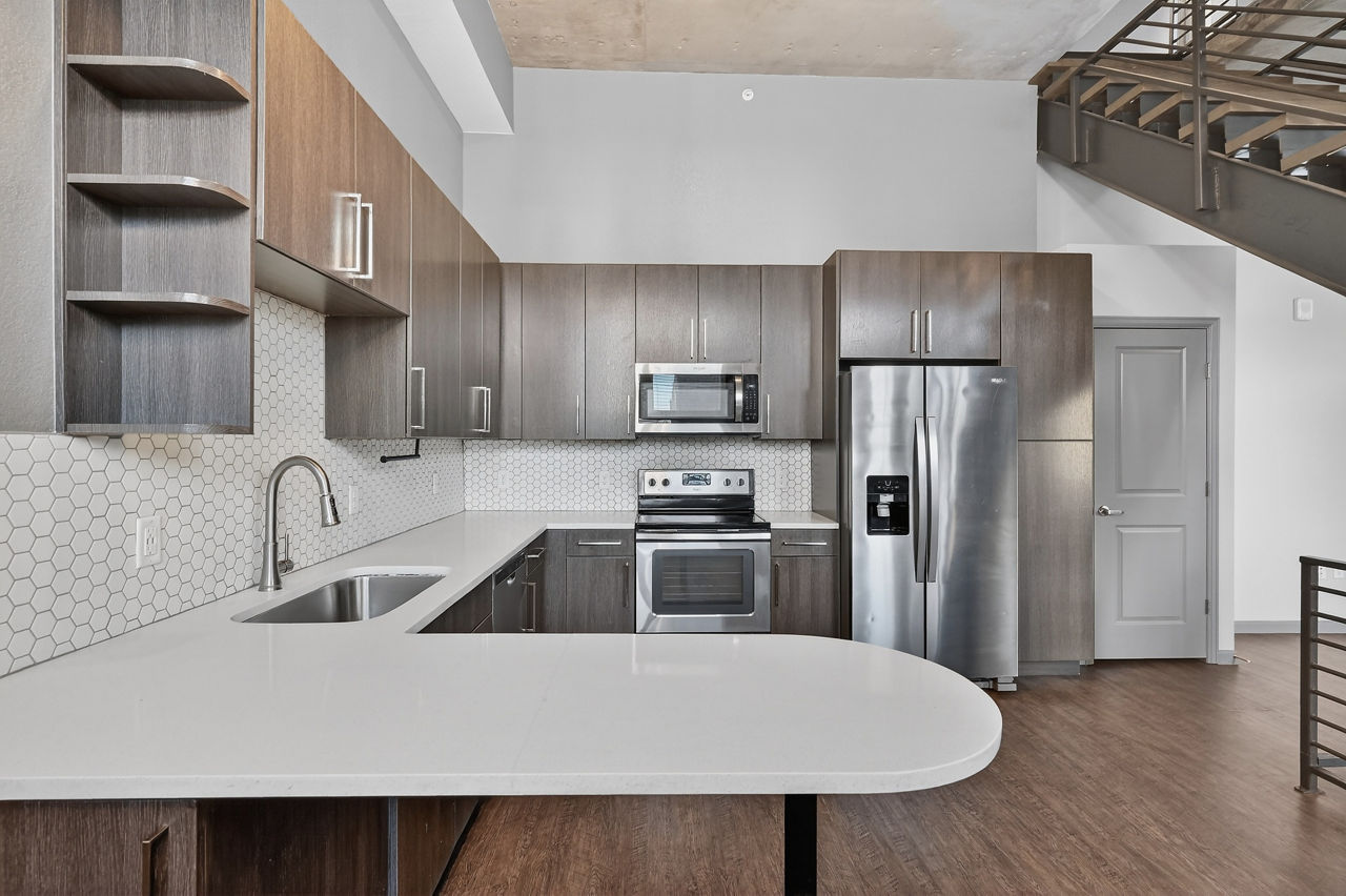 Arapahoe Square - Denver, CO - kitchen