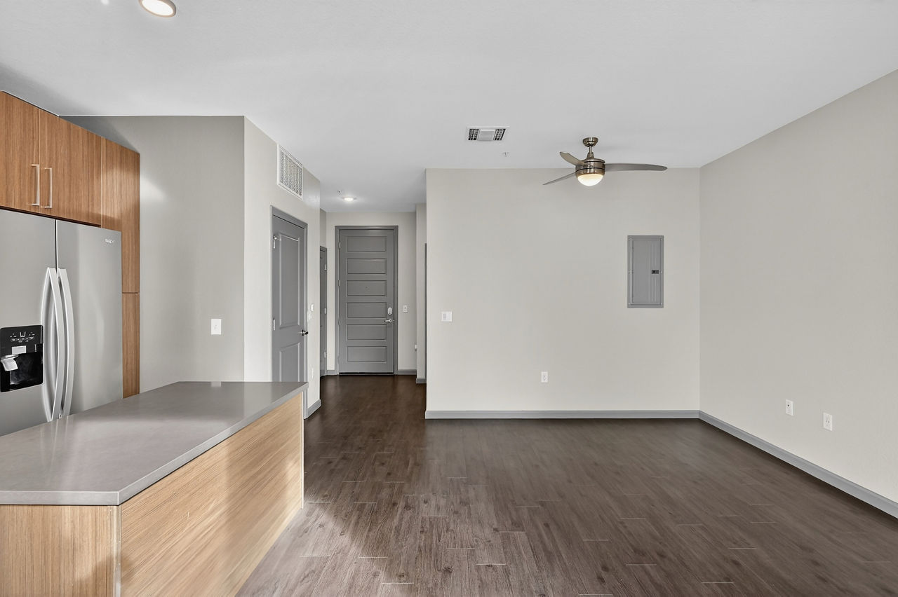 Arapahoe Square - Denver, CO - living area