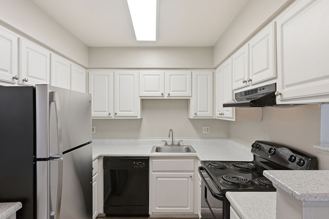Avens Point - Thornton, CO - kitchen