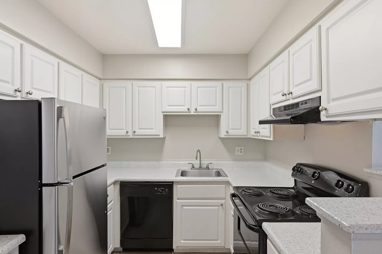 Avens Point - Thornton, CO - kitchen