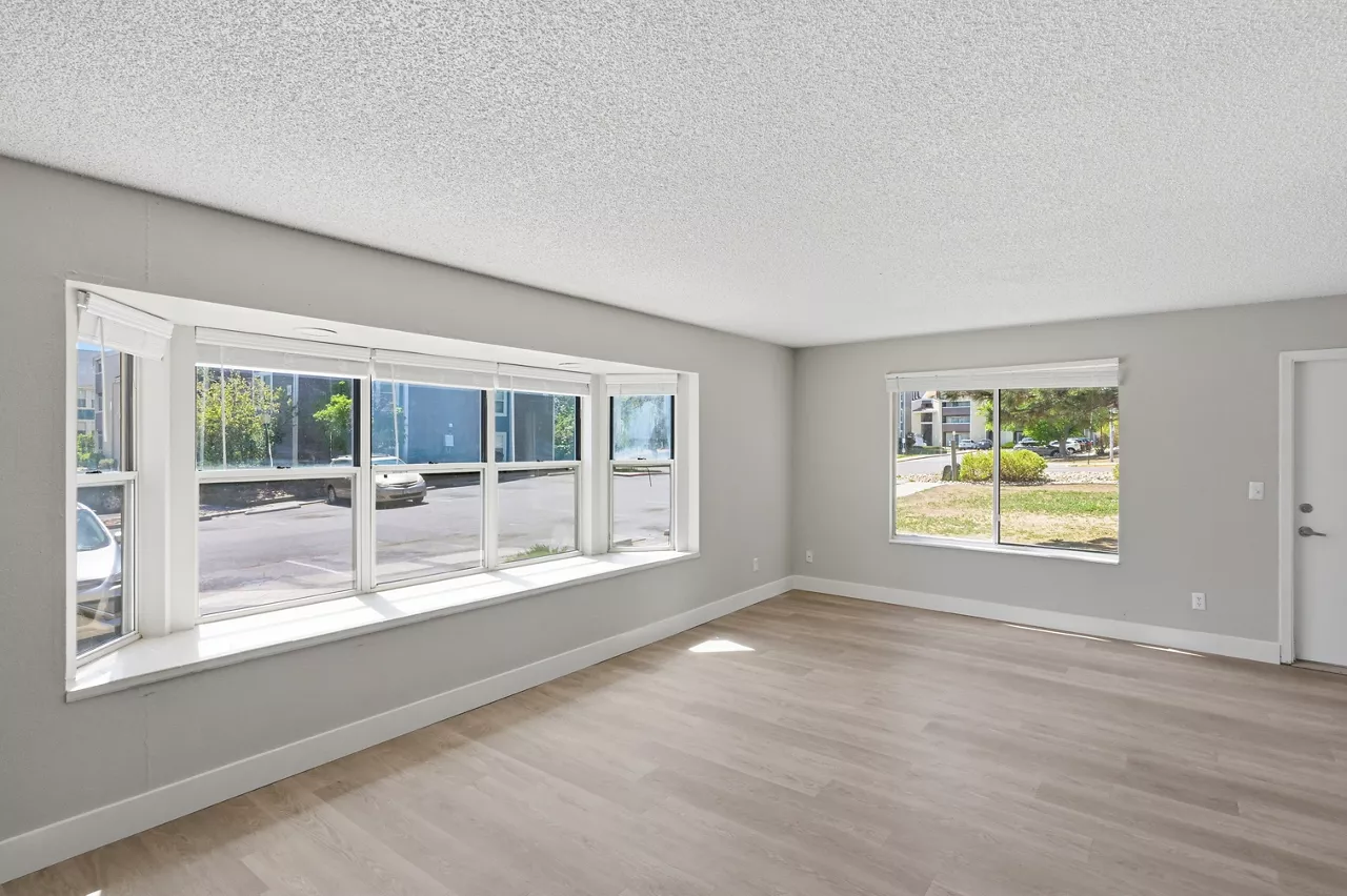 Avens Point - Thornton, CO - living area