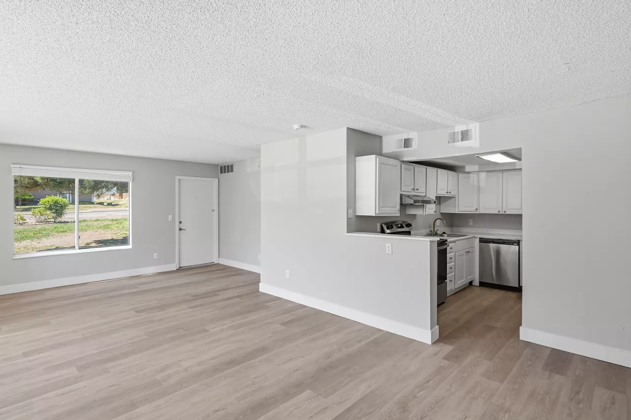 Avens Point - Thornton, CO - living area