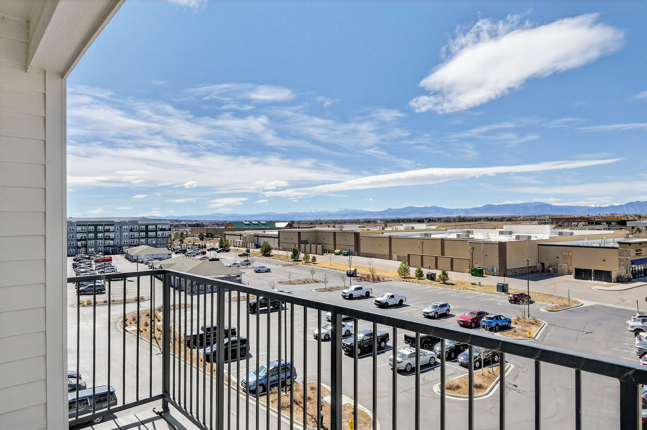 Grant Row Lofts - Thornton, CO - balcony