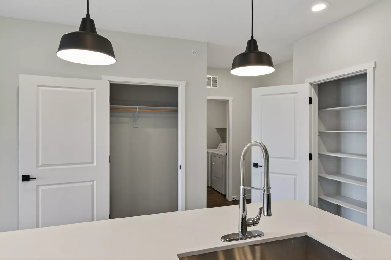 Grant Row Lofts - Thornton, CO - Kitchen