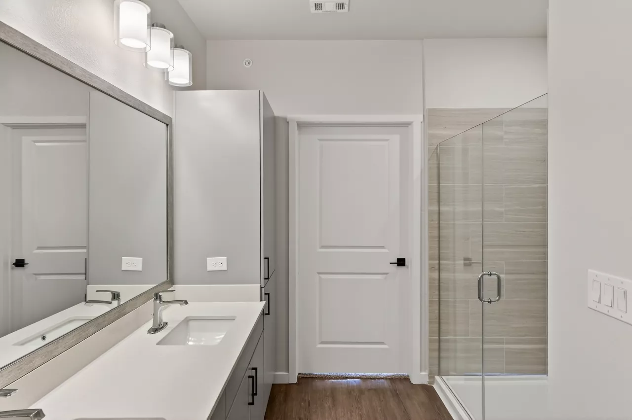 Grant Row Lofts - Thornton, CO - bathroom