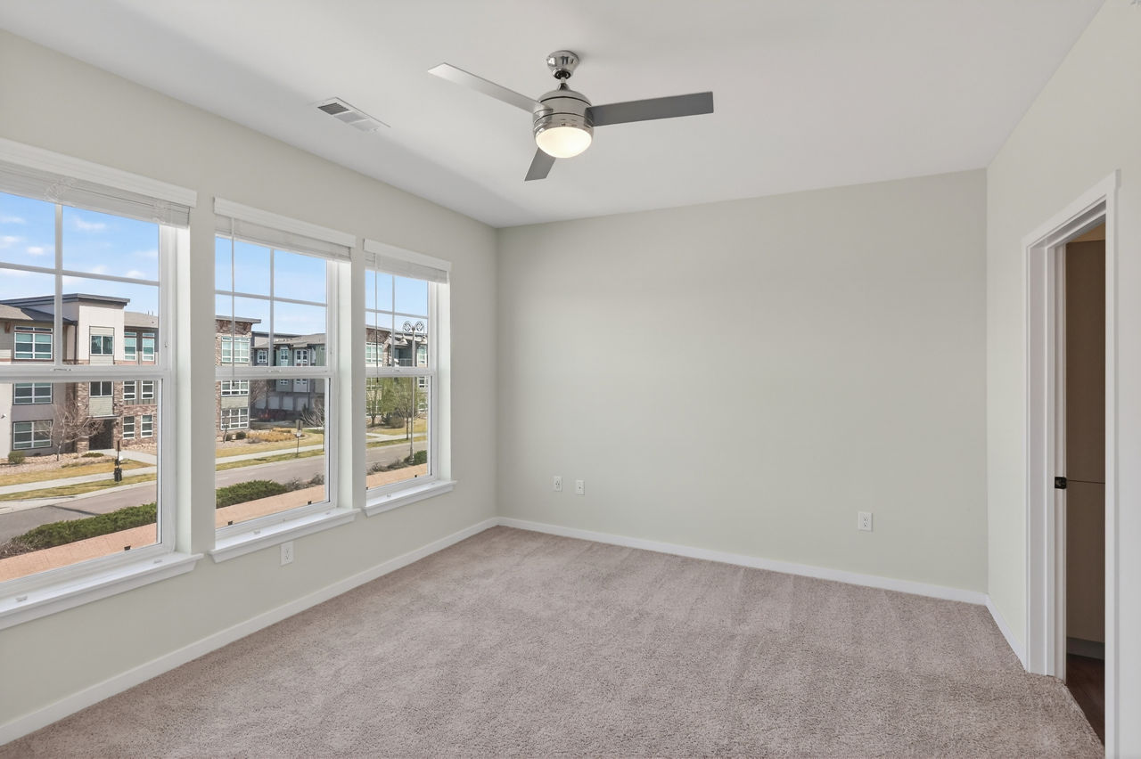 Grant Row Lofts - Thornton, CO - bedroom
