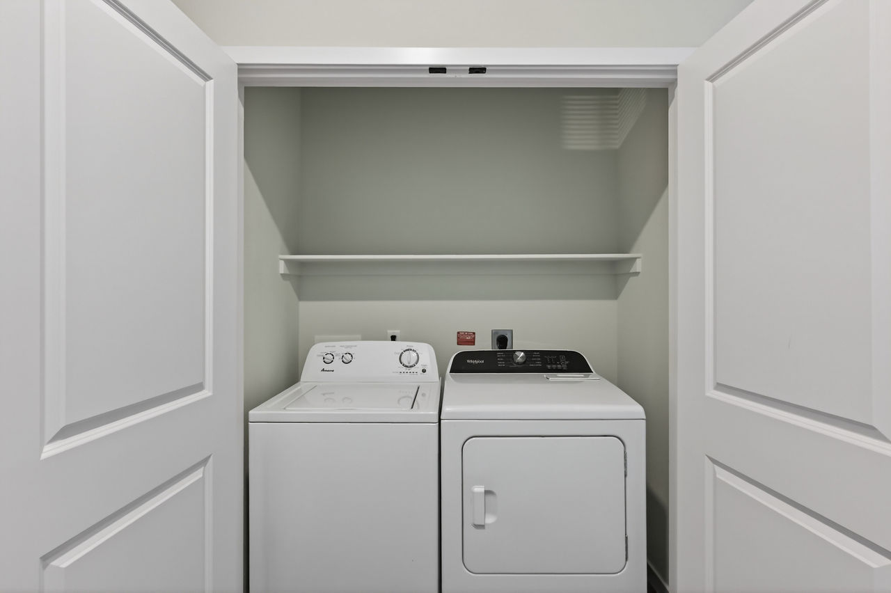 Grant Row Lofts - Thornton, CO - laundry