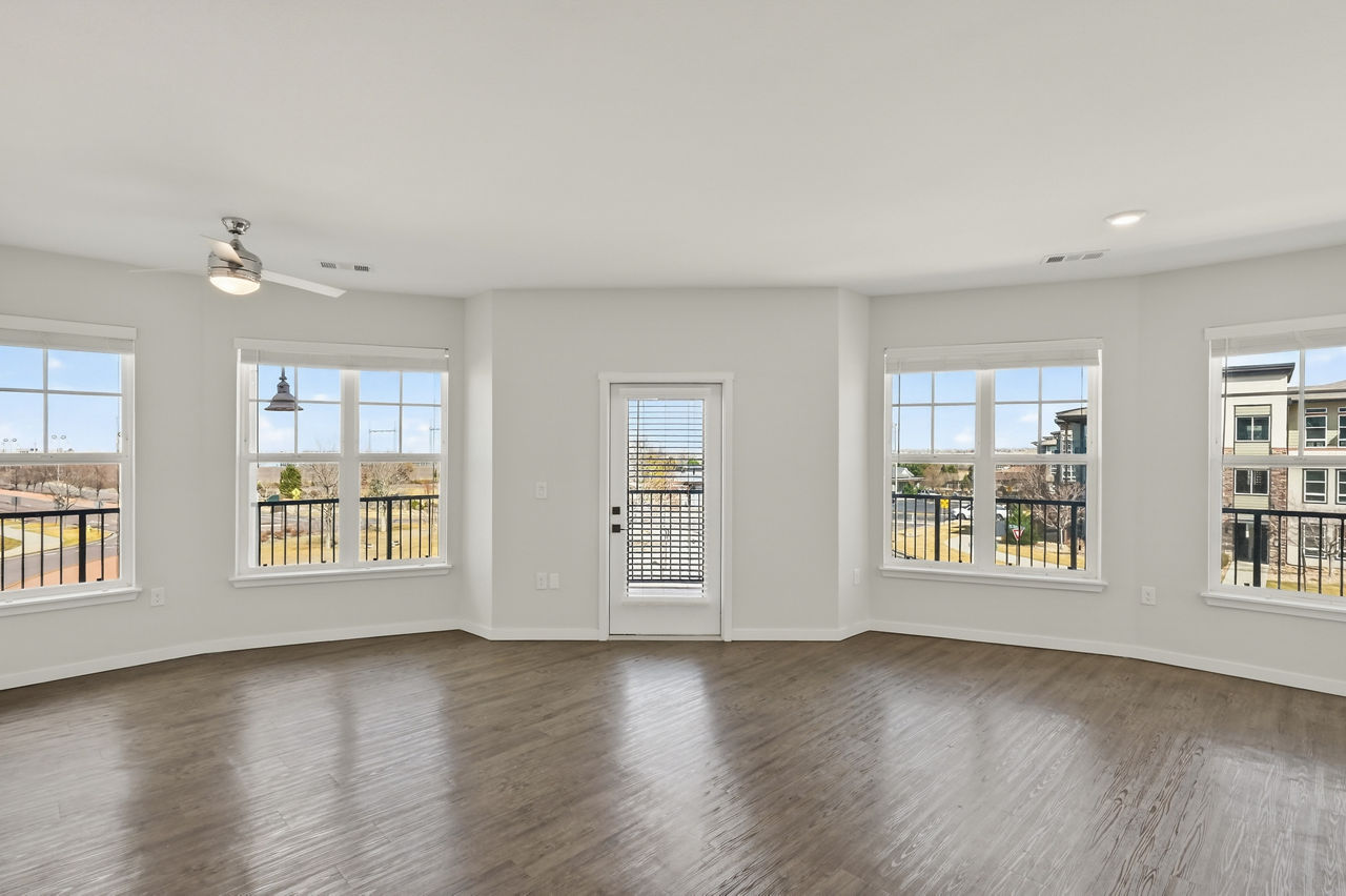 Grant Row Lofts - Thornton, CO - Living Room
