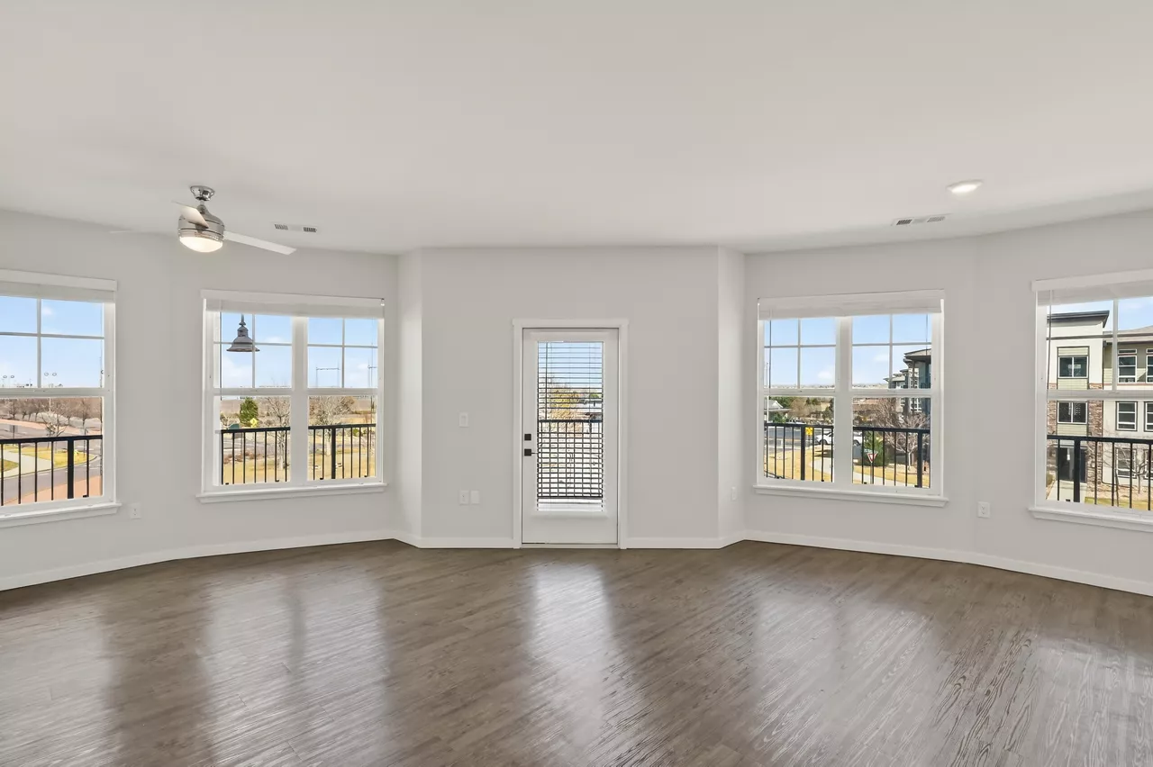 Grant Row Lofts - Thornton, CO - Living Room