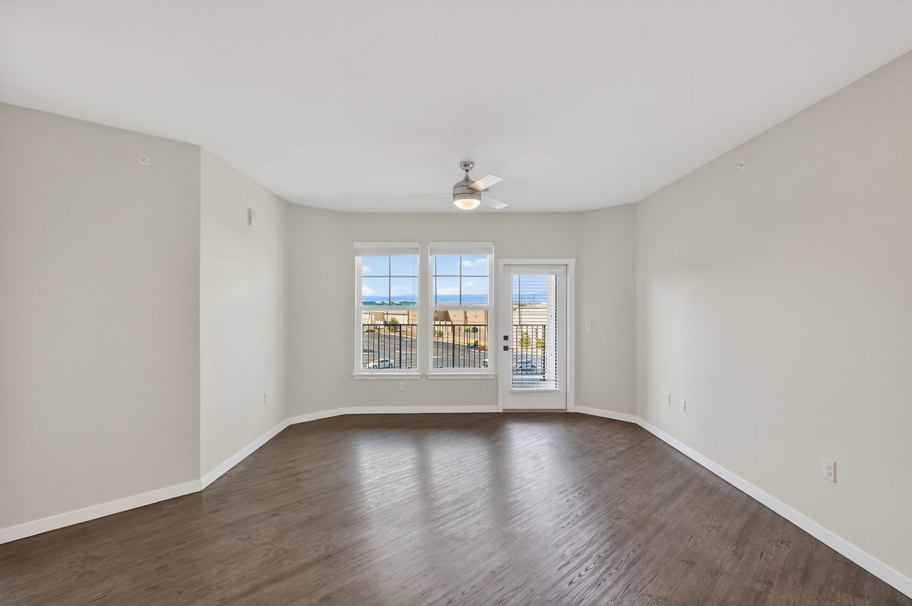 Grant Row Lofts - Thornton, CO - Living Room