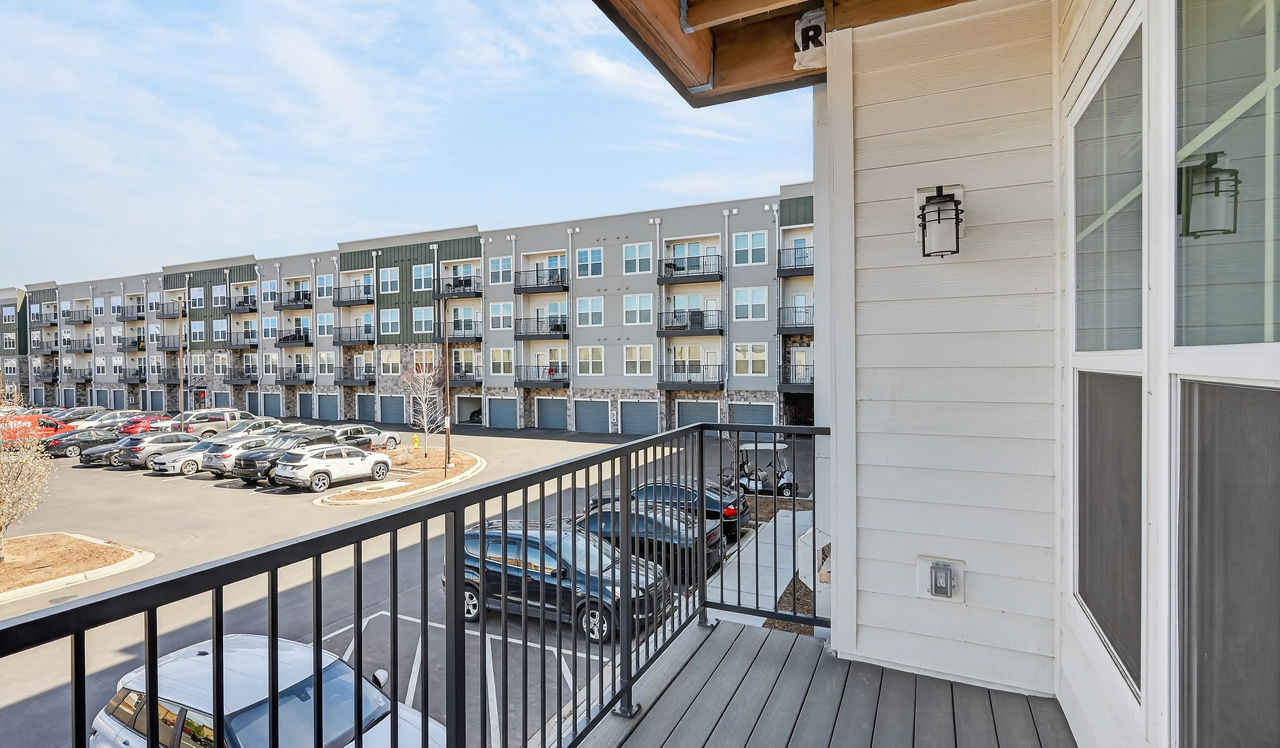 Grant Row Lofts - Thornton, CO - balcony