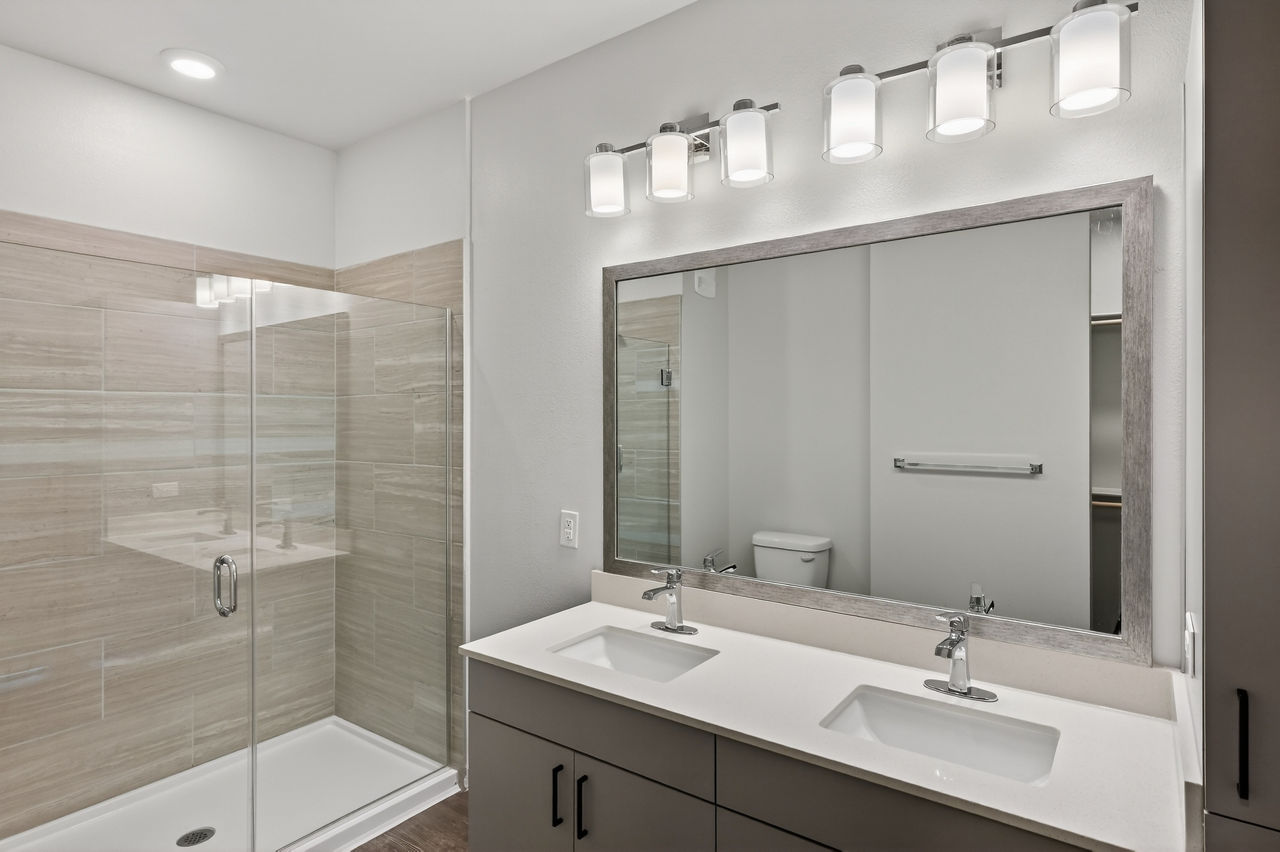 Grant Row Lofts - Thornton, CO - bathroom