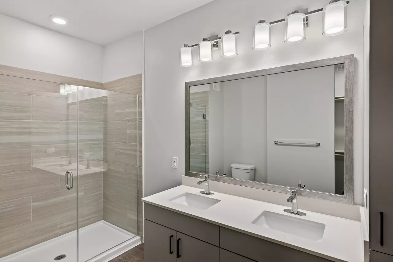 Grant Row Lofts - Thornton, CO - bathroom