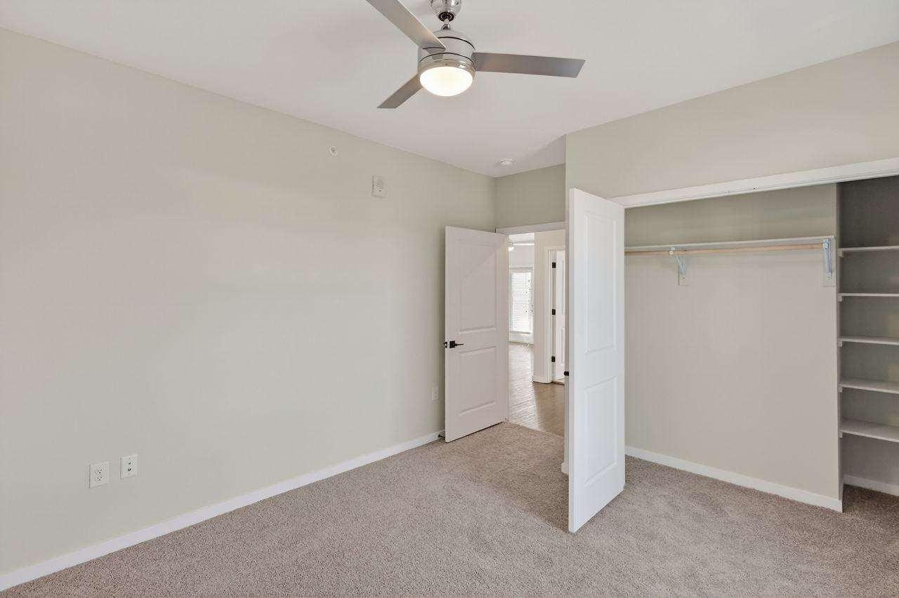 Grant Row Lofts - Thornton, CO - bedroom