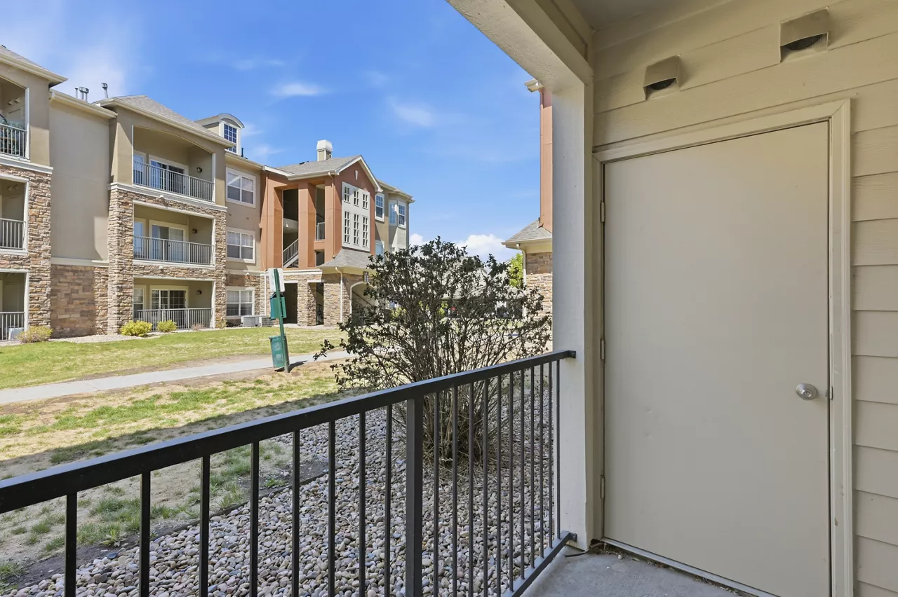 Grove at Cherry Creek Park - Centennial, CO - balcony