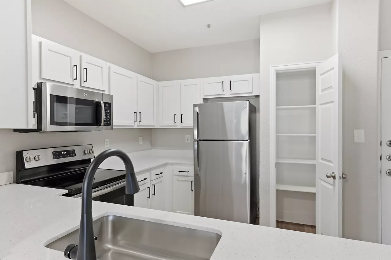Grove at Cherry Creek Park - Centennial, CO - Kitchen
