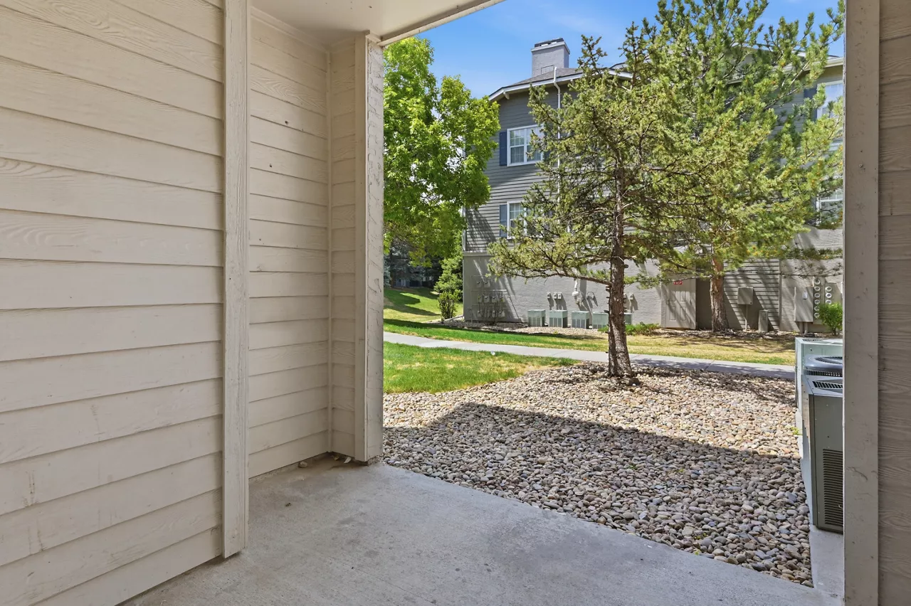 Haven 124 at Eastlake Station - Northglenn, CO - porch