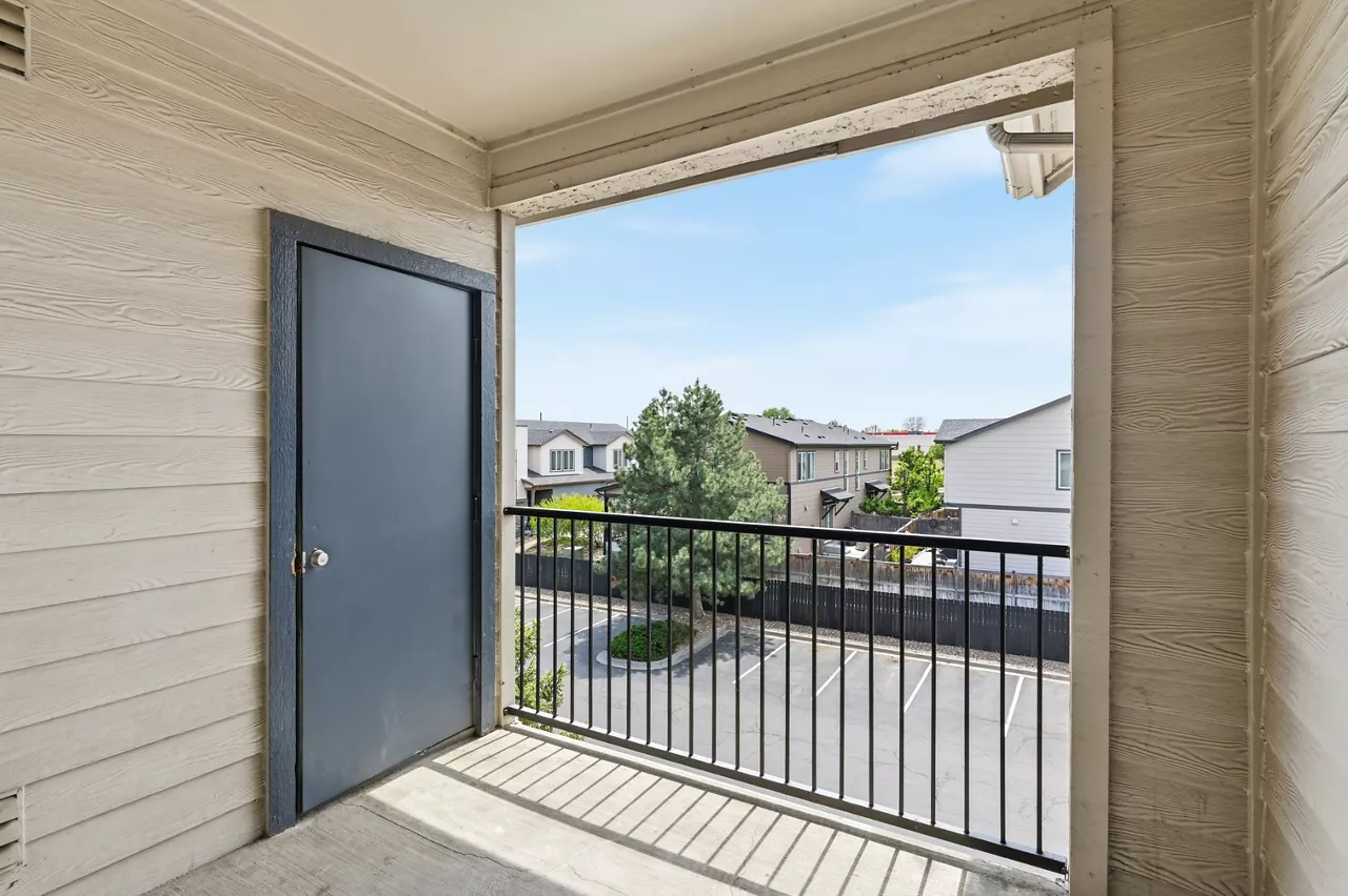 Haven 124 at Eastlake Station - Northglenn, CO - balcony