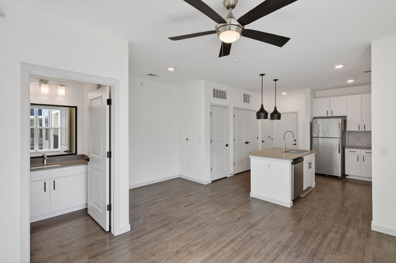Lofts at Highlands - Longmont, CO - living room